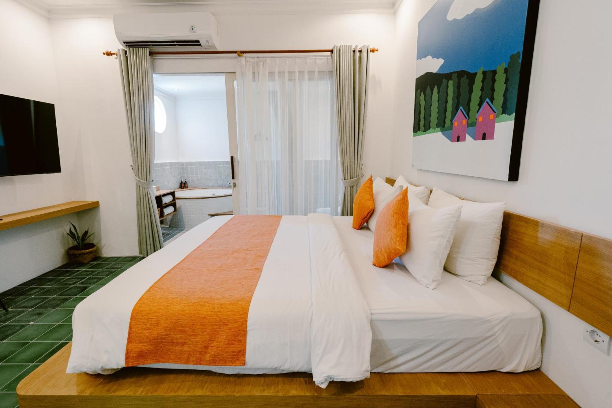Brown Feather Hotel Seminyak Exterior foto