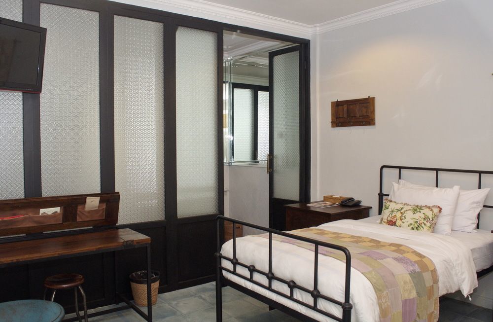 Brown Feather Hotel Seminyak Exterior foto